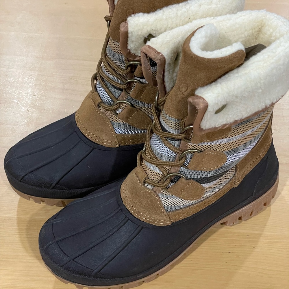 STQ Winter Snow Boots for Women Waterproof Cold Weather Women Duck Boots Sz 9.